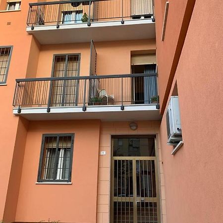 Comfortable Room Suitable 1-2 Pax Bologna Buitenkant foto